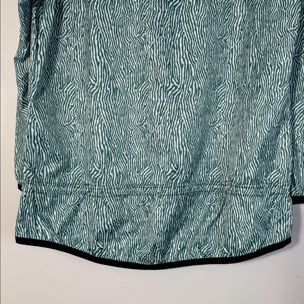 Nike Jacket Green & White Rain Zip Front, Hooded in‎ Size XL  EUC